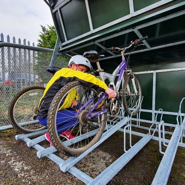 Straatpraat #7 Laten wij Nederlanders het stallen van ons stalen ros wel sturen?